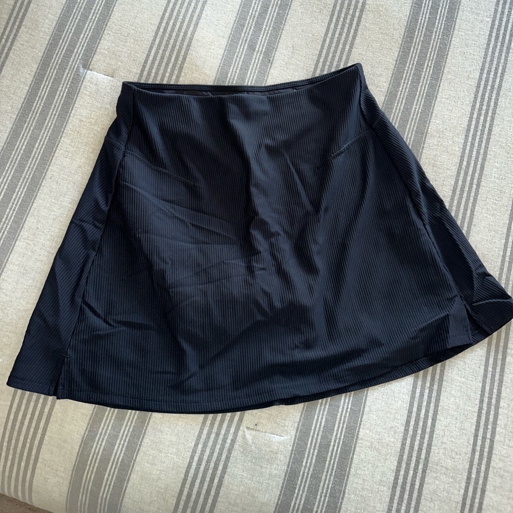 Active wear skort
